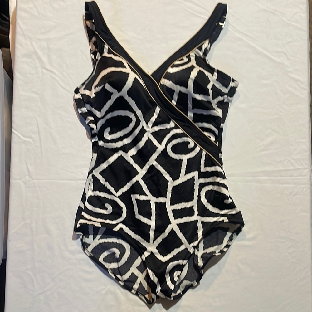 Black and White Geometric One-Piece Swimsuit - Picture 1 of 11